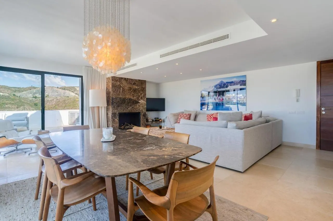 Holiday home Duplex Penthouse With 3 Bedrooms Estepona